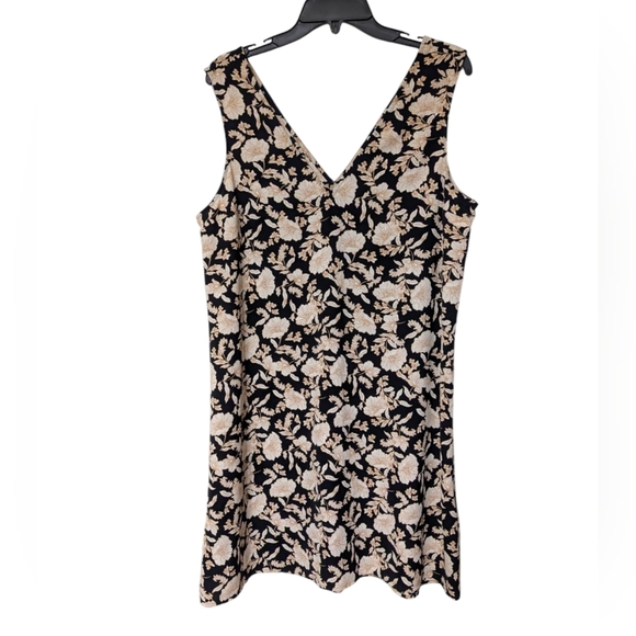 Express Floral Black and Cream Double V-Neckline Slip Shift Dress Size Large - Picture 1 of 7